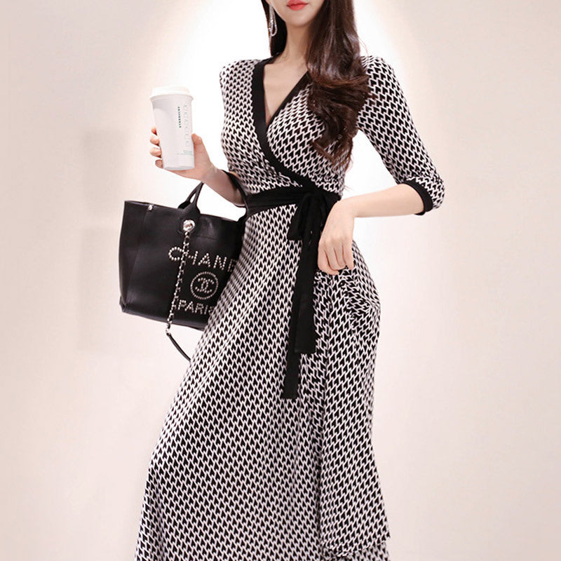 Women’s Slim Waist Long Dress with Bold Prints and Flared Hem