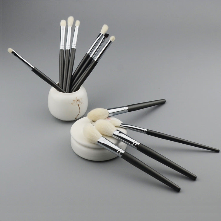 Professional 14-Piece Makeup Brush Set: Fine Light Front Wool Brushes with Wooden Handles