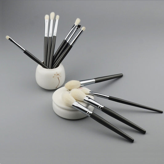 Professional 14-Piece Makeup Brush Set: Fine Light Front Wool Brushes with Wooden Handles