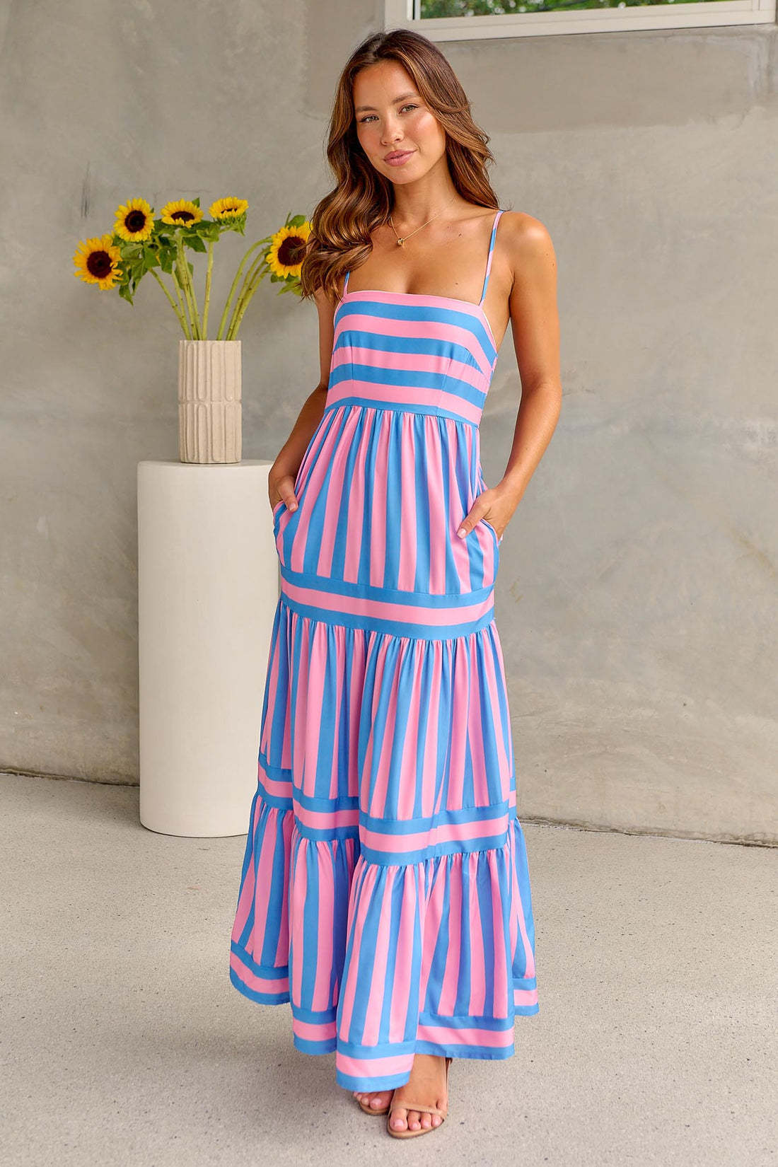 Summer Striped Suspender Maxi Dress with Pockets - Fashionable Square Neck Backless Beachwear for Women