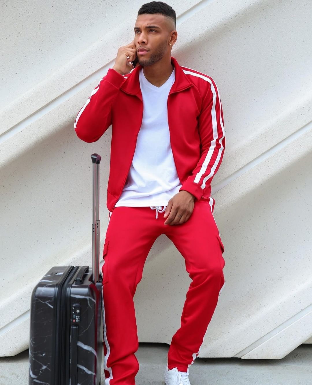 Leisure and Color Matching Fitness Sports Suit: Red Long Sleeve Sweater and Trousers